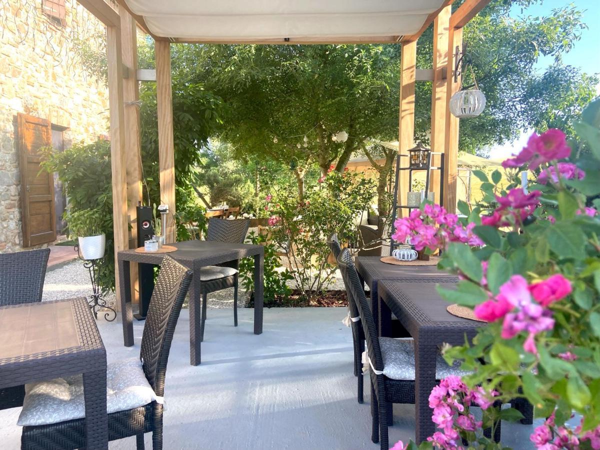 Bed And Breakfast Casale Del Sole Кастеллина-Мариттима Экстерьер фото